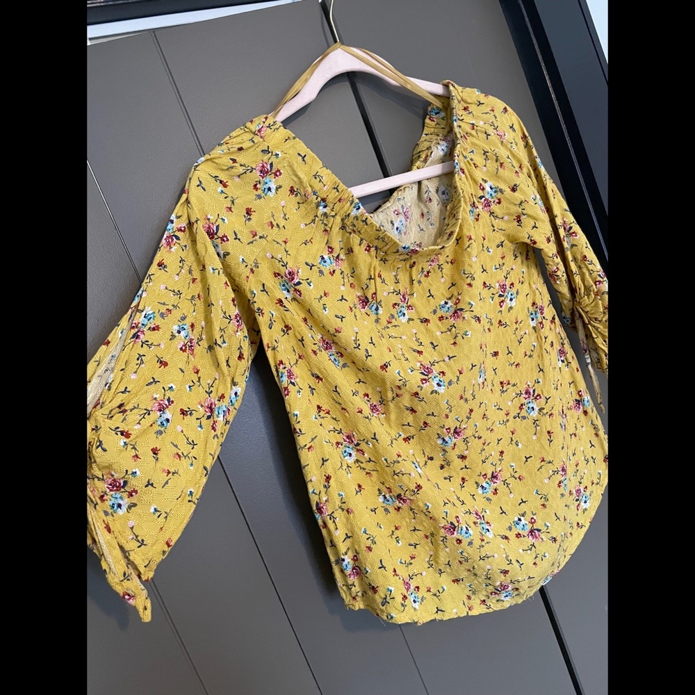 Stitch Fix Papermoon Off-the-Shoulder Yellow Floral Top Sz M